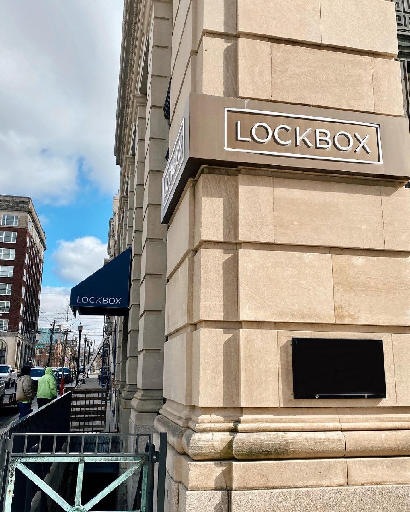 Lockbox-min